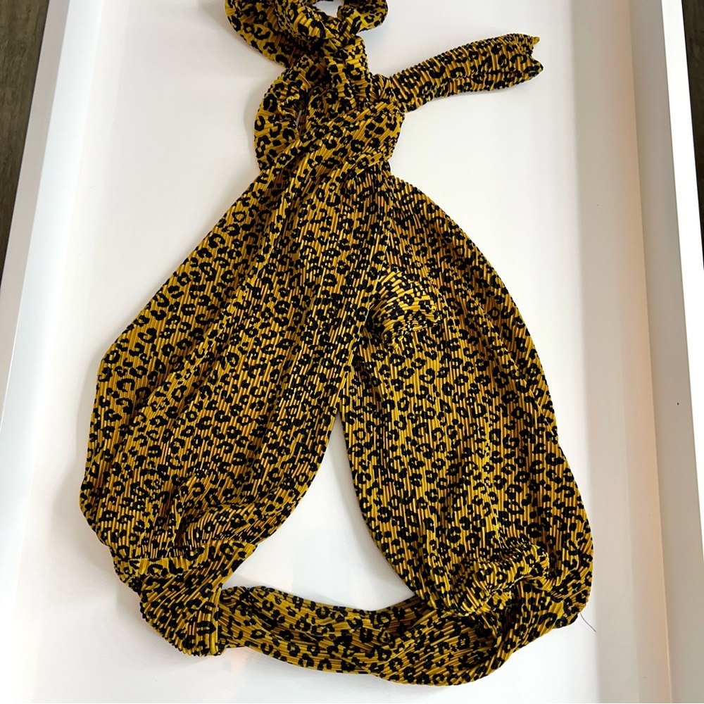 Sabora Cross Over Cheetah Halter top
